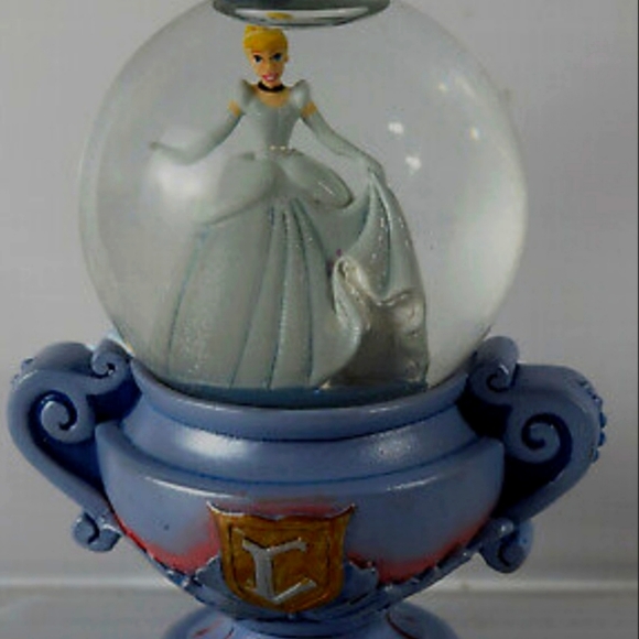 NWT Disney Store Mini (4") Cinderella Snowglobe